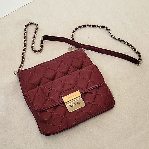 Michael Kors quilted shoulder bag - Picture 1 of 7
